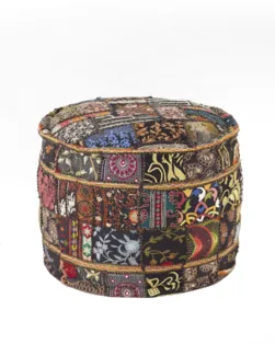 Patchwork ornamentered puf